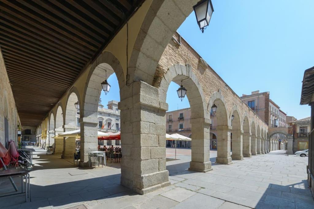 Apt - Plaza Mayor Of Avila - 1 Min Alcazar Экстерьер фото